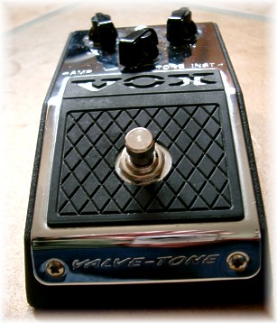 ギター VOX V810 VALVE-TONE TS系ペダルの名機「VOX V810 VALVE-TONE」をレビュー | 魔法の箱